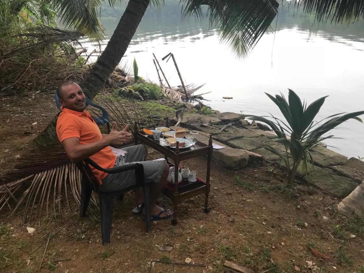 River Side Villa كالي الغرفة الصورة